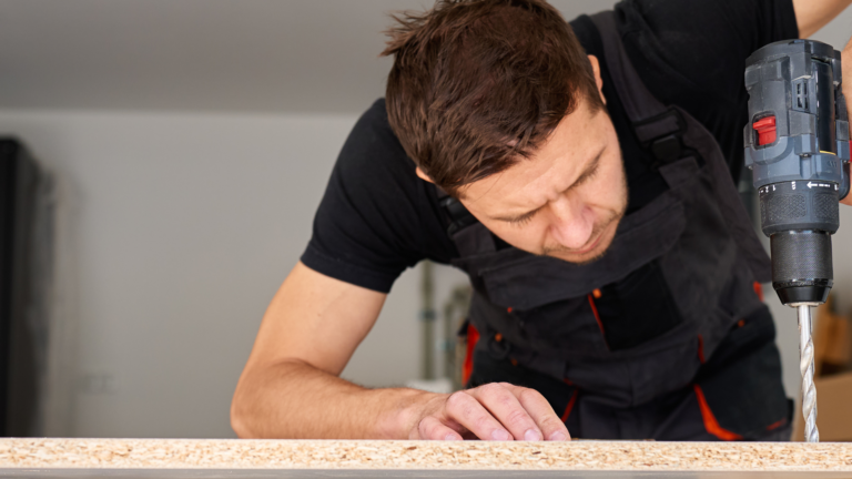 O Brasil deve colher cerca de 354,8 milhões de toneladas de grãos na safra 20252026, segundo o novo levantamento divulgado pela Companhia Nacional de Abastecimento (Conab)